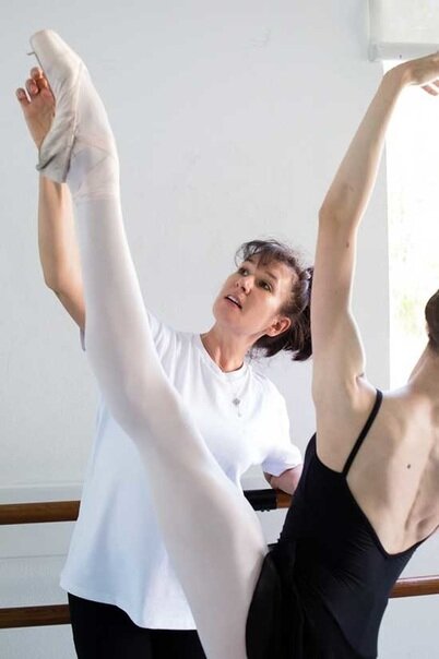 Gallery 1 - Master Ballet Class with Larissa Saveliev