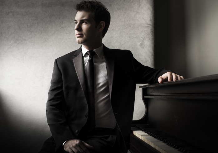 Pacific Symphony Plays Mozart And Beethoven With Drew Petersen