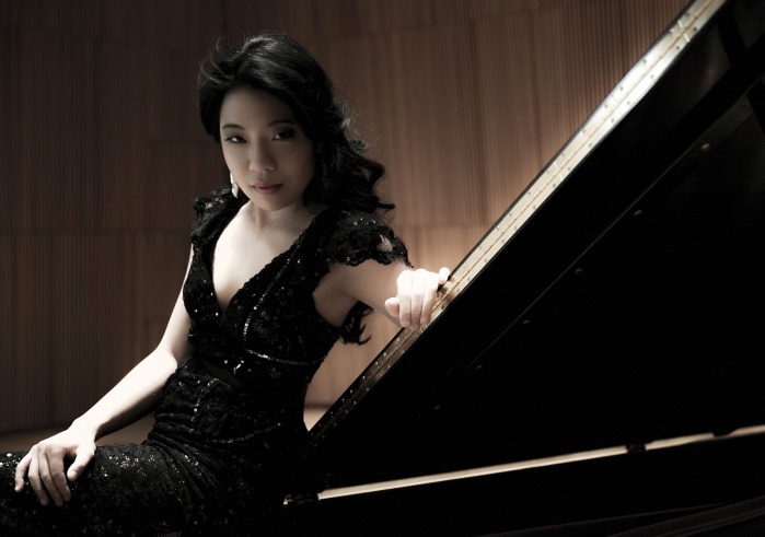 Pianist Joyce Yang plays Tchaikovsky, Rachmaninoff, Stravinsky & Messiaen